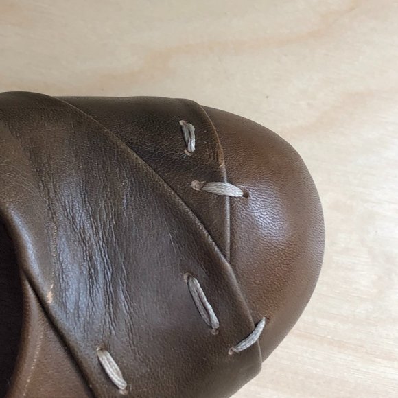 Modcloth Retro Leather Heeled Pumps - Picture 8 of 15